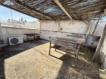 3 LOCALI A GALLIPOLI