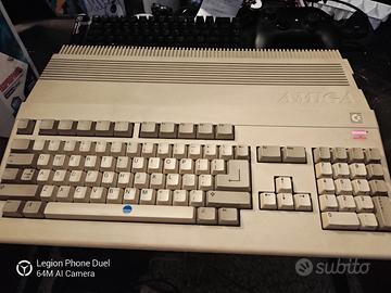 Commodore Amiga + manuale