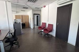 Immobile di 320 m² a Napoli