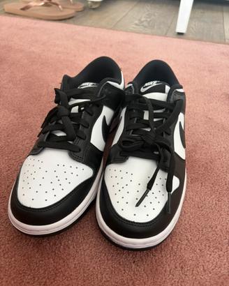 Nike dunk low bianche e nere