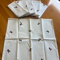 Tovaglioli in stoffa con disegno foglie