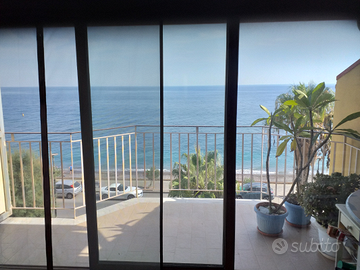 Panoramica mansarda fronte mare a Sant'Alessio