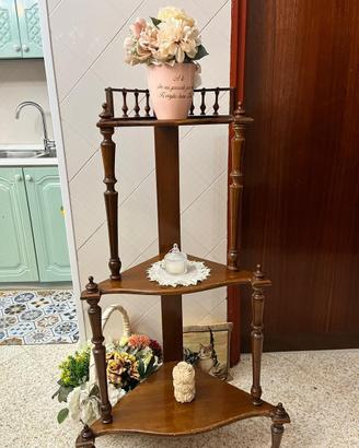 Angoliera artigianale in legno - pezzo unico