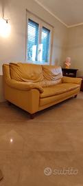 Divano tre posti in pelle Natuzzi