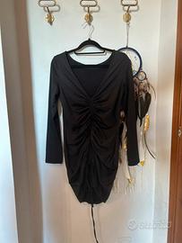 Tubino nero a maniche lunghe