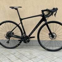 BICICLETTA DA CORSA IN CARBONIO GIANT DEFY 2022