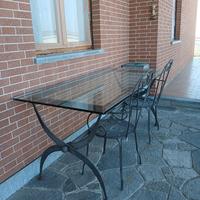 tavolo esterno ferro battuto e cristallo