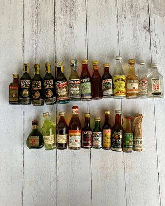 Lotto 24 mignon liquori vintage anni ‘60–’80