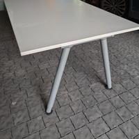 Scrivania bianca Ikea