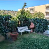 Bilocale con giardino a 100 metri dal mare