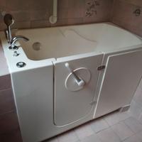 Vasca da bagno per anziani e disabili