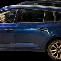 RENAULT MEGANE 2017 COLORE BLU SCURO