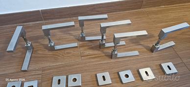 Maniglie satinate per porte interne