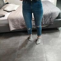 Jeans donna con strappo Tally weijl 42