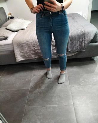 Jeans donna con strappo Tally weijl 42