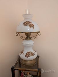 Lampada da tavolo vintage antica