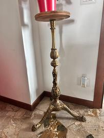Piedistallo in ottone