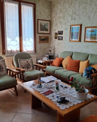 Divano 3 posti + 2 poltrone vintage 
