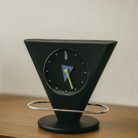 Orologio da Tavolo Vintage – Design Geometrico