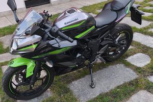 KAWASAKI Ninja 125