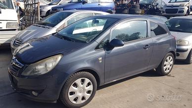 Opel Corsa  1.3 diesel anno 2010 tutto x ricambi