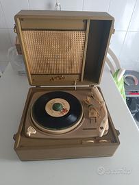 Giradischi a valigetta vintage