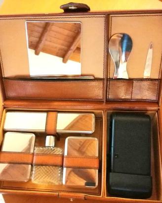 Beauty Case uomo anni 60 vintage completo. Nuovo