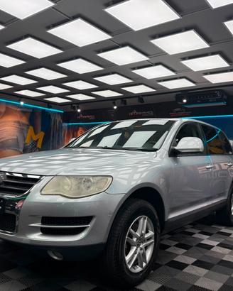 Volkswagen Touareg 2.5 R5 TDI DPF Exclusive (173)