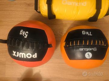 attrezzi palestra come nuovi SOLO in blocco 