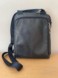 Borsello Piquadro in pelle da uomo colore blu