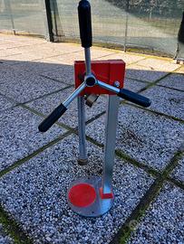 Tappatrice a colonna manuale 