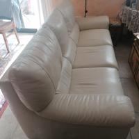 DIVANO IN PELLE AVORIO