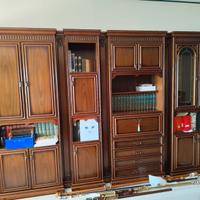 Mobile da soggiorno con 6 sedie, tutto in noce