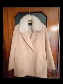 Cappotto beige laminato con pelliccia sintetica do