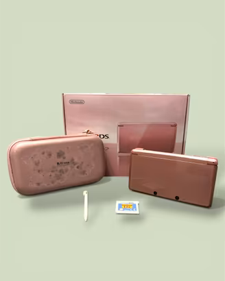Nintendo 3ds con gioco e custodia