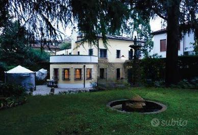 Immobile in asta di 490 m² con 5 locali a Padova