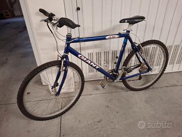 Mountain bike Giant Cold Rock