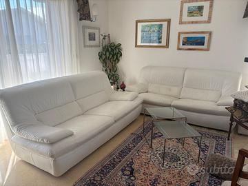 Divani pelle bianchi Chateau D’Ax