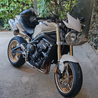 Triumph street triple 675