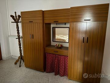 Parete attrezzata antica come nuova, prezzo tr