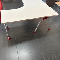 Scrivania angolare da ufficio