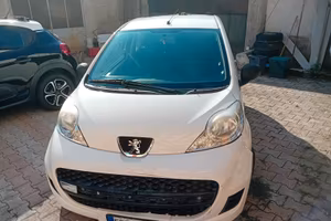PEUGEOT 107