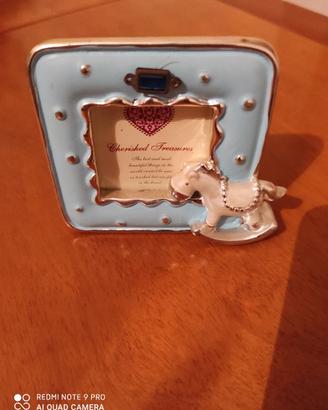Portafoto Cherished Treasures azzurro con cavallin