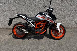 KTM duke 390