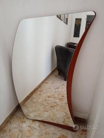 SPECCHIO MODERNO BASE LEGNO