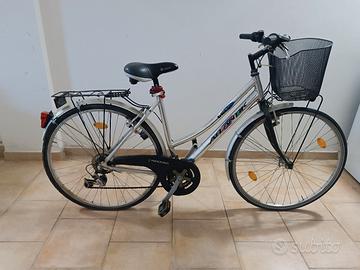 bici da donna in alluminio con cambi