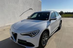 Alfa Romeo Stelvio 2.2 Turbodiesel 150 CV AT8 RWD 