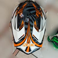 casco kxd pro con occhiali da motocross verdi 
