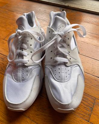 Scarpe Nike Huarache bianche 40.5