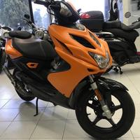 YAMAHA Aerox 50 orange